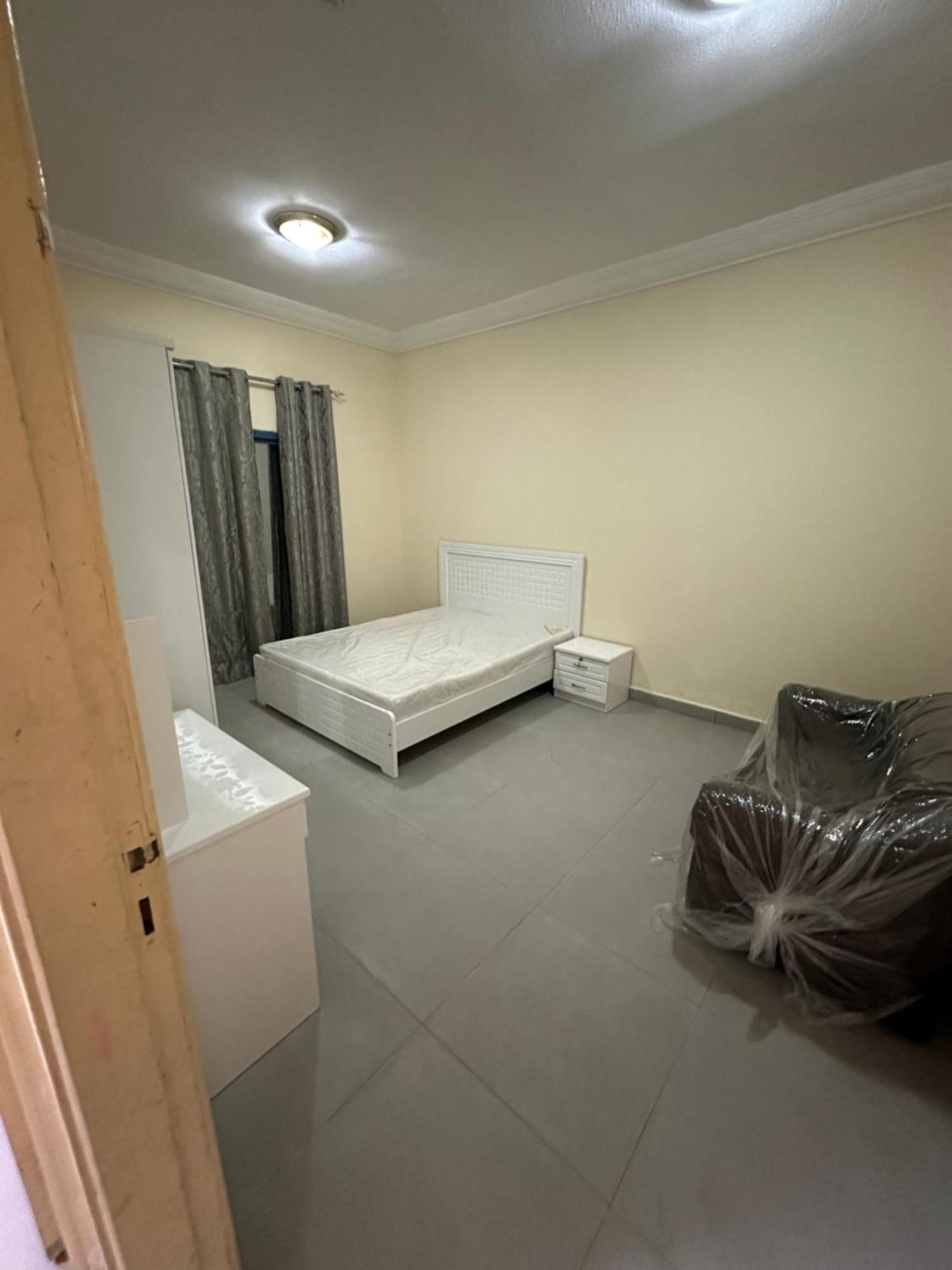 Apartment 2bhk Fully Furnished - *